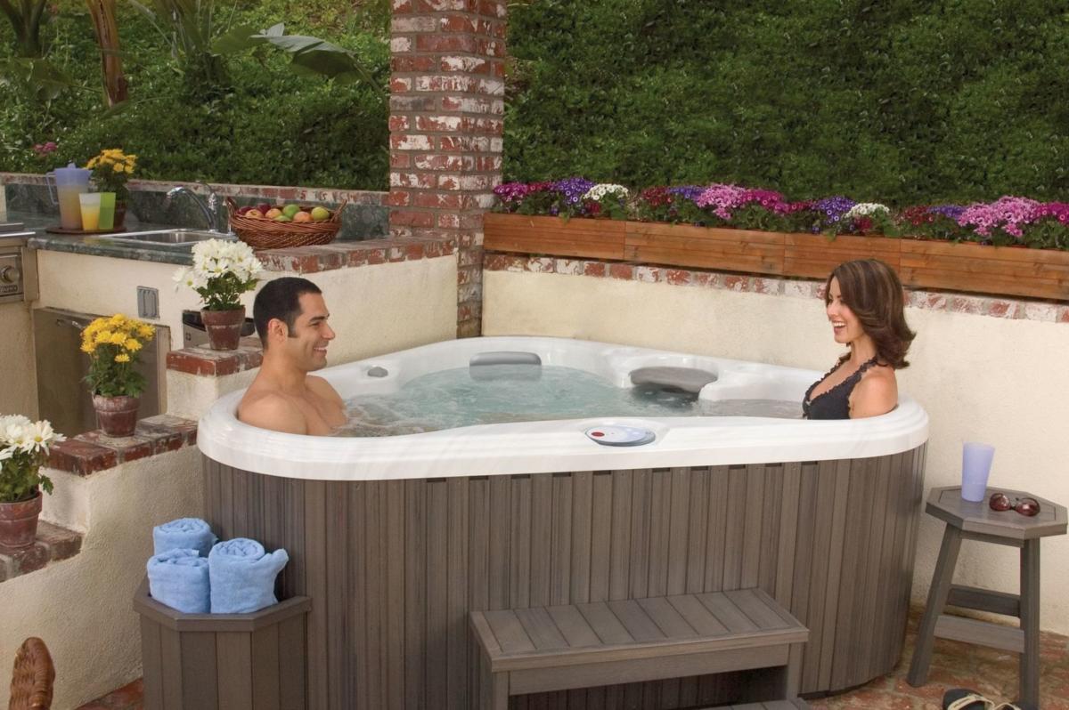 Best Hot Tubs For A Small Backyard Champagne Spas